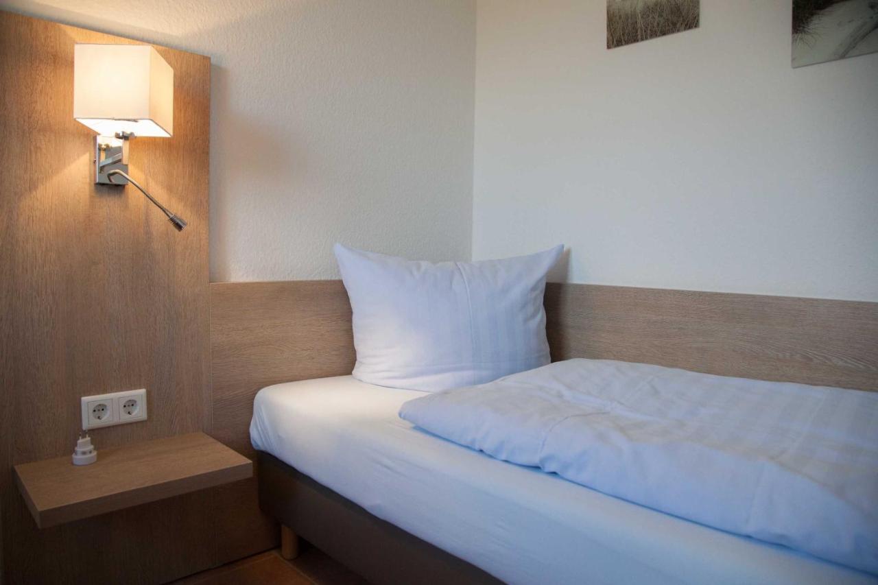 Seepark Burhave_ Hotel Butjadingen Buitenkant foto